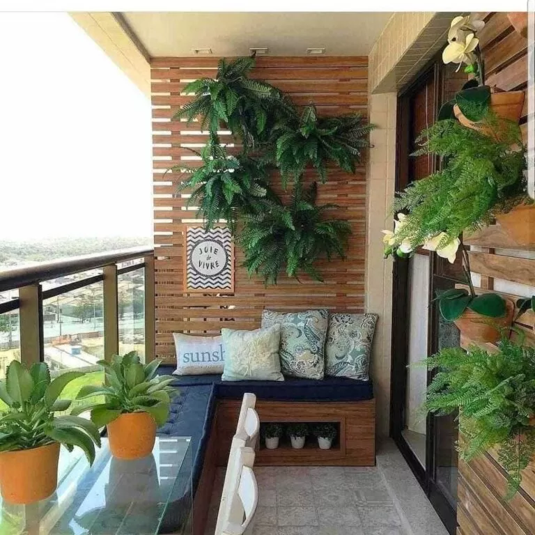 decoração de varanda pequena com plantas
