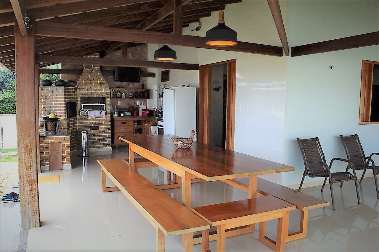 erros comuns ao decorar casa de campo em estilo rústico