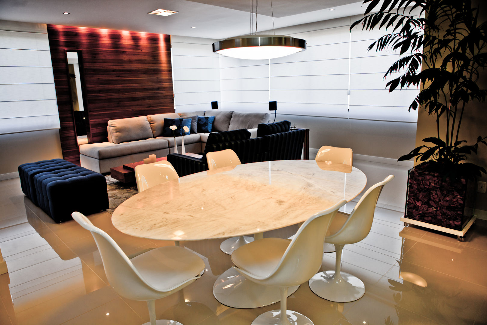 mesa de jantar de mármore branco