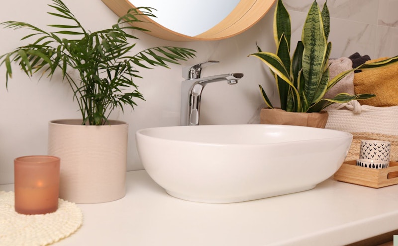 Torneira de Bica Alta vs. Bica Baixa: Qual a Ideal para Sua Cuba?