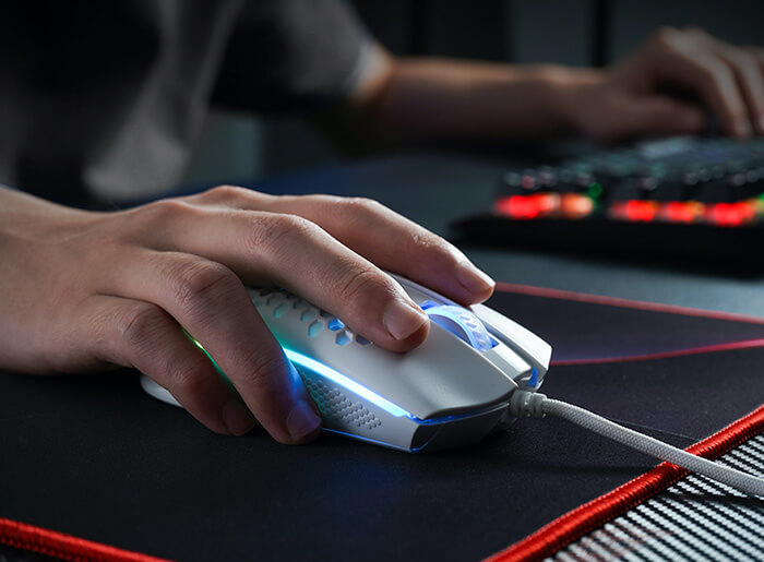 Mouse Pad Speed vs Control: Qual a Diferença e Qual é Melhor para Você?
