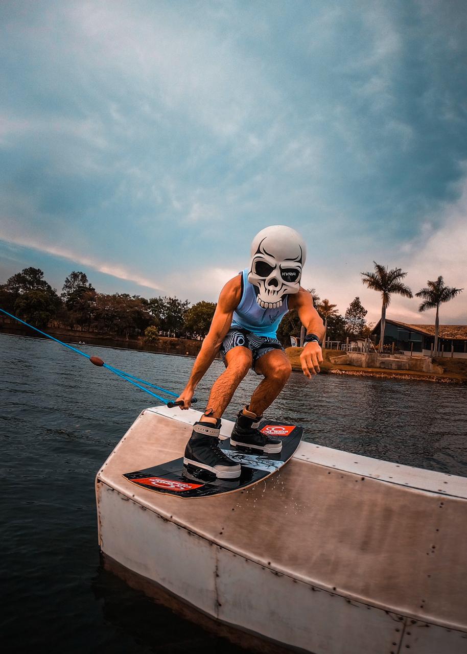Guia Completo: Escolhendo sua Primeira Prancha de Wakeboard