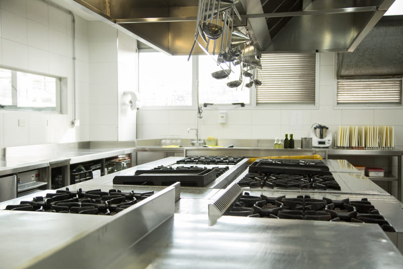 Como Otimizar o Layout da Sua Cozinha Industrial para Alta Performance