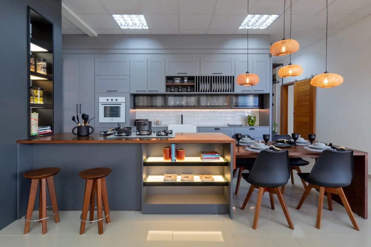 Soluções criativas para verticalizar o espaço na cozinha corredor