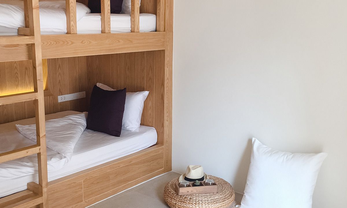 5 dicas para organizar quarto de solteiro pequeno
Como otimizar o espaço em um quarto de solteiro
Guarda-roupa de solteiro: organização e estilo
Decoração funcional para quartos de solteiro
Rotina de organização para manter o quarto arrumado