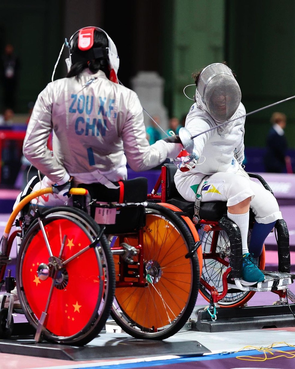 As Armas da Esgrima em Cadeira de Rodas: Florete