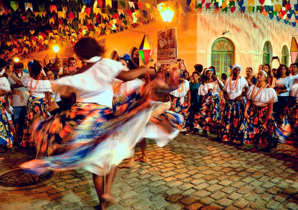 As Brincadeiras de Rua que Marcaram Gerações