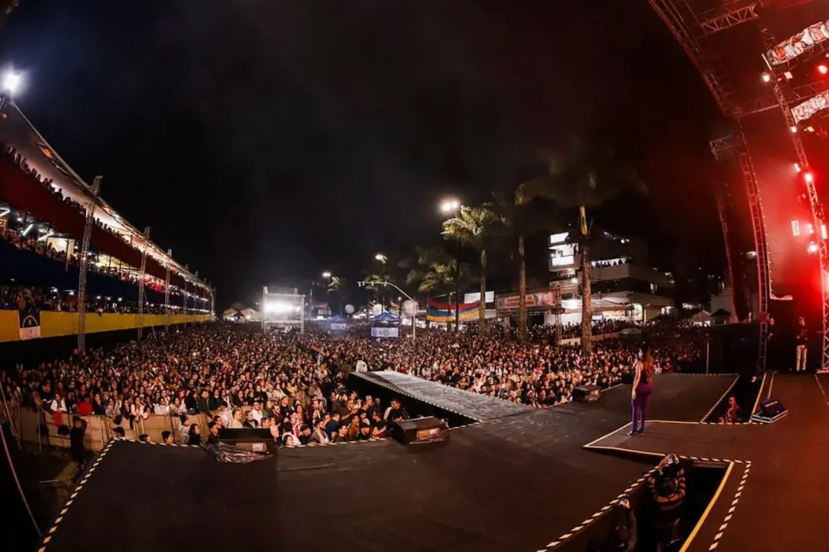 Atrações e Locais
2. Descubra as Atrações Imperdíveis do Palco Mestre Dominguinhos no FIG 2026
3. Como se Preparar para o Festival de Inverno de Garanhuns: Dicas Essenciais
4. FIG 2026: Uma Análise Detalhada da Programação Multicultural
5. O Legado do FIG: 34 Anos de História e Cultura em Garanhuns