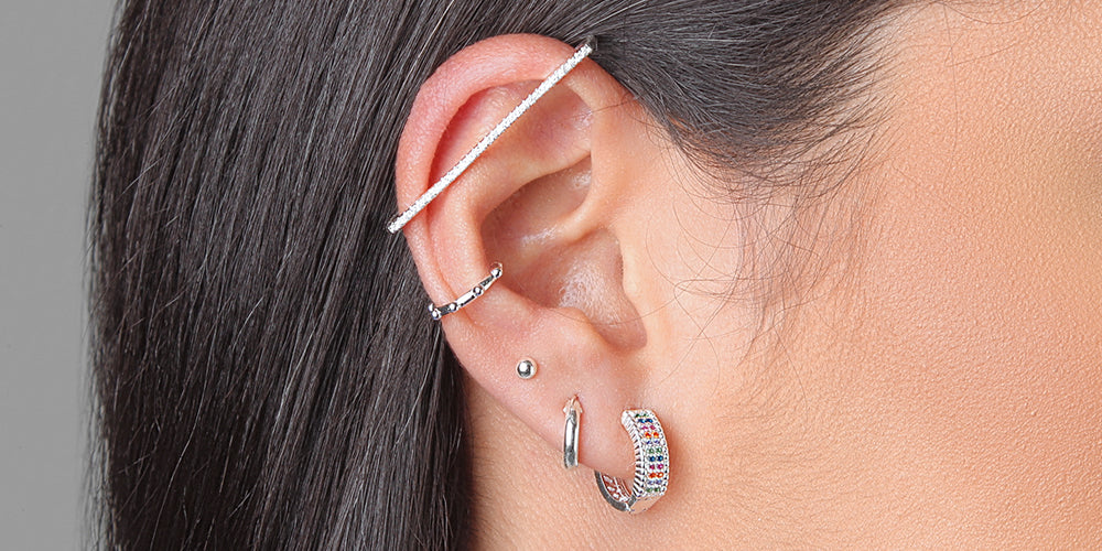 1. Furo de Orelha Humanizado vs. Tradicional: Qual a Diferença?
2. Guia Completo: Como é Feito o Furo de Orelha Humanizado em Bebês?
3. Benefícios do Furo de Orelha Humanizado para Adultos
4. Profissionais Habilitados para o Furo de Orelha Humanizado: O Que Saber?
5. Cuidados Pós-Furo de Orelha Humanizado para uma Cicatrização Perfeita