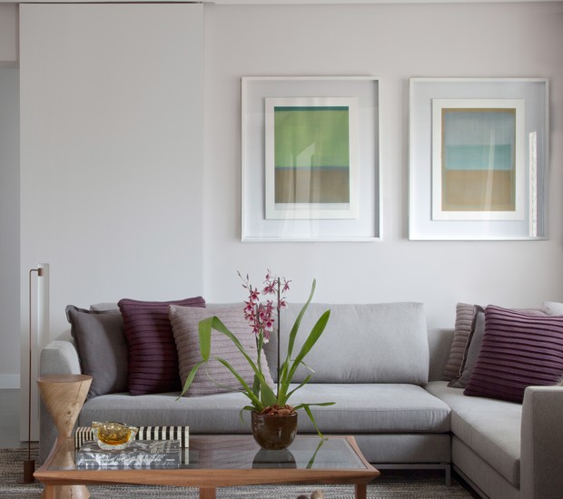 erros comuns ao usar almofadas coloridas na decoração