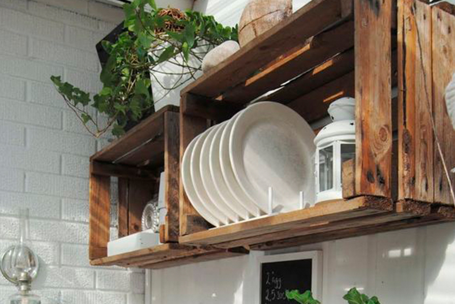 Transforme sua Cozinha: 10 Ideias Criativas com Caixotes de Madeira