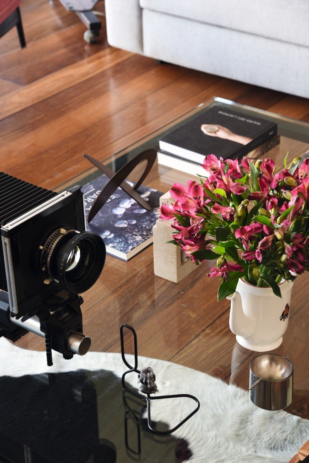 DIY Avançado: Transforme sua Câmera Antiga em uma Peça de Arte Funcional