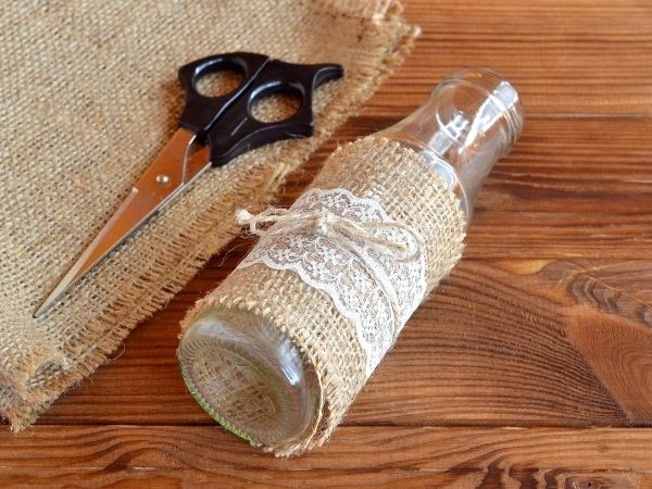 ideias de decoração com garrafas de vinho