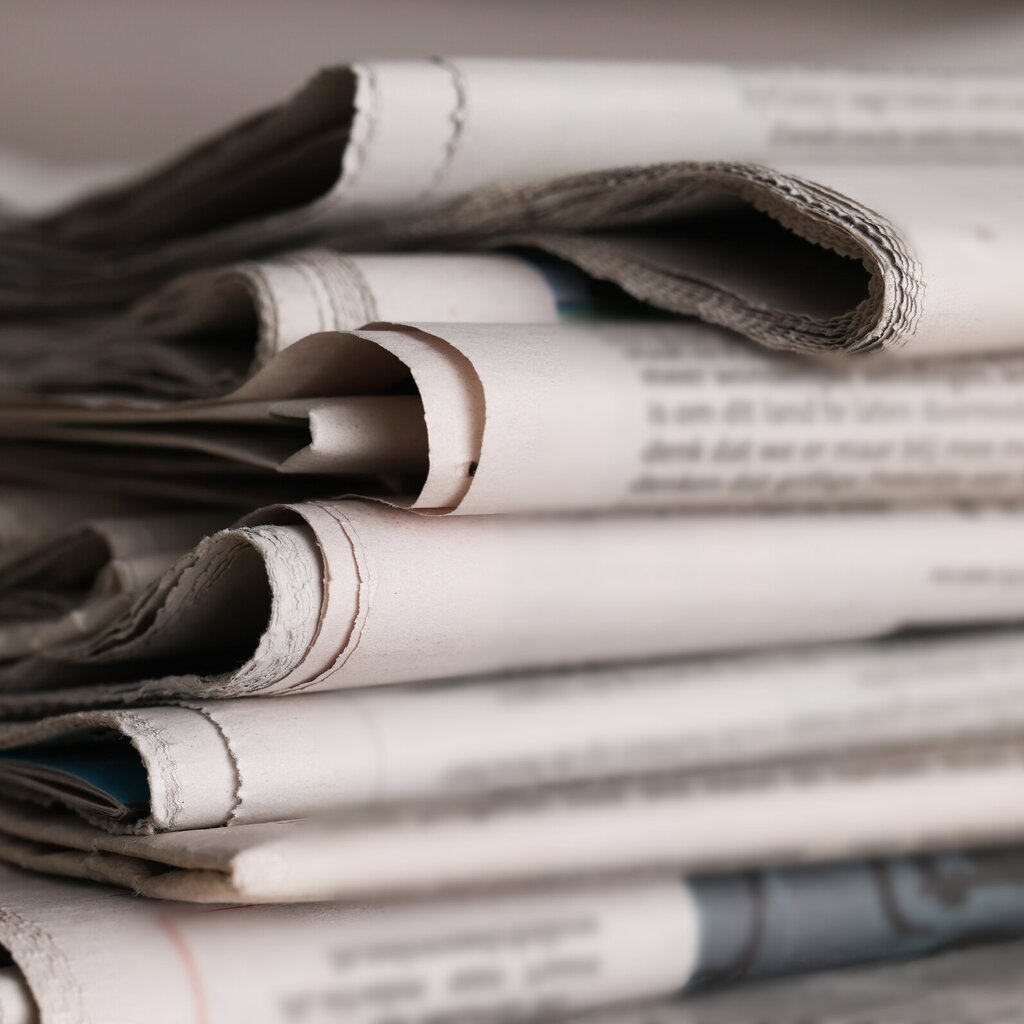 10 Projetos de Decoupage para Móveis com Jornal