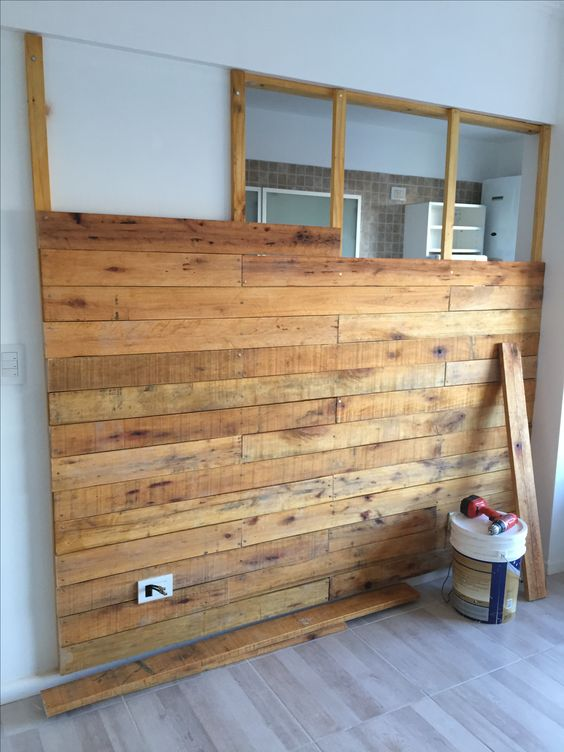 DIY: Como Fazer um Jardim Vertical de Pallet na Parede