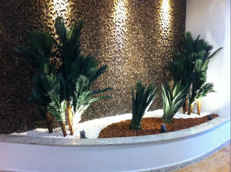 Como Criar um Jardim Vertical Artificial Deslumbrante em Casa