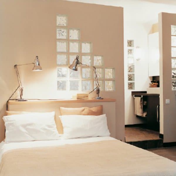 ideias de decoração com tijolos de vidro