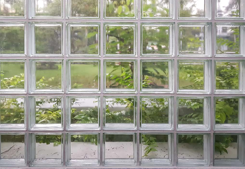 erros comuns ao usar tijolos de vidro na decoração