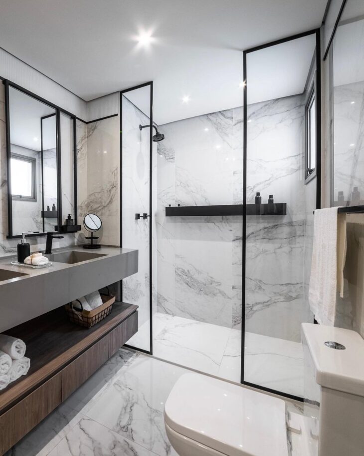 banheiro grande vs banheiro pequeno qual decorar