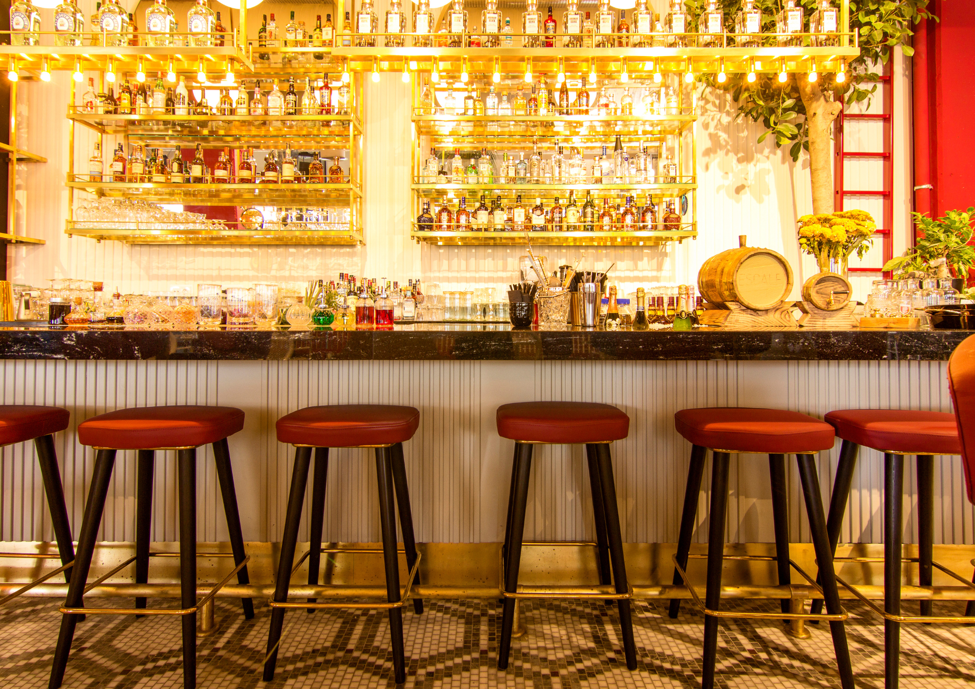 Bar em Casa: Soluções Criativas para Espaços Pequenos