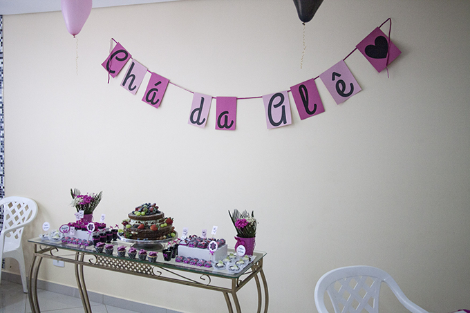 decoração chá de lingerie com flores