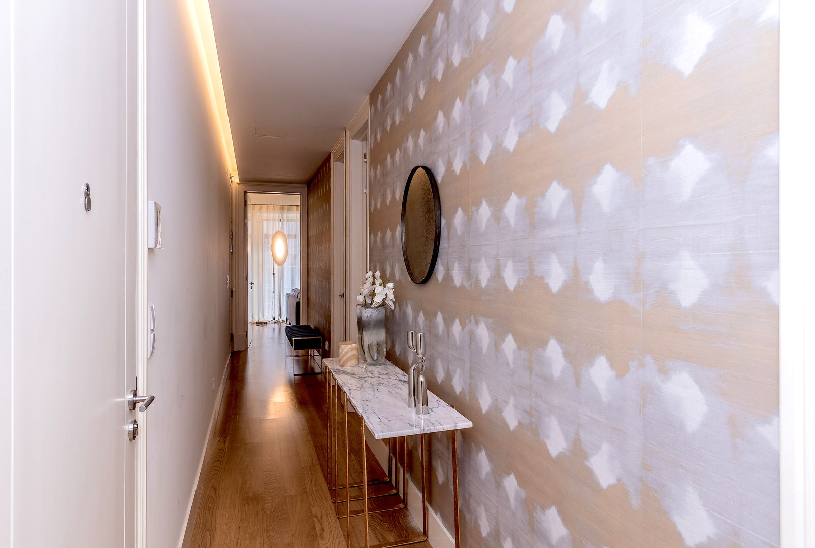 corredor estreito vs corredor largo decoração