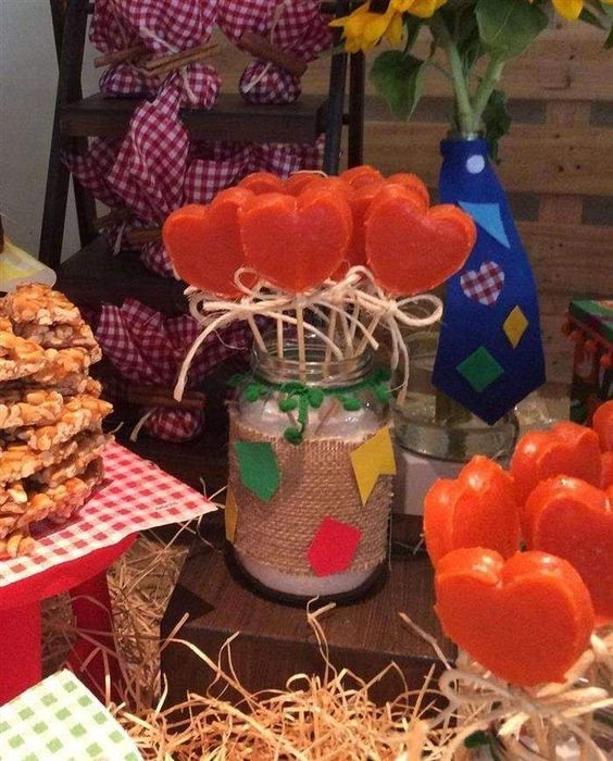 Brincadeiras e Músicas para Animar sua Festa Agostina