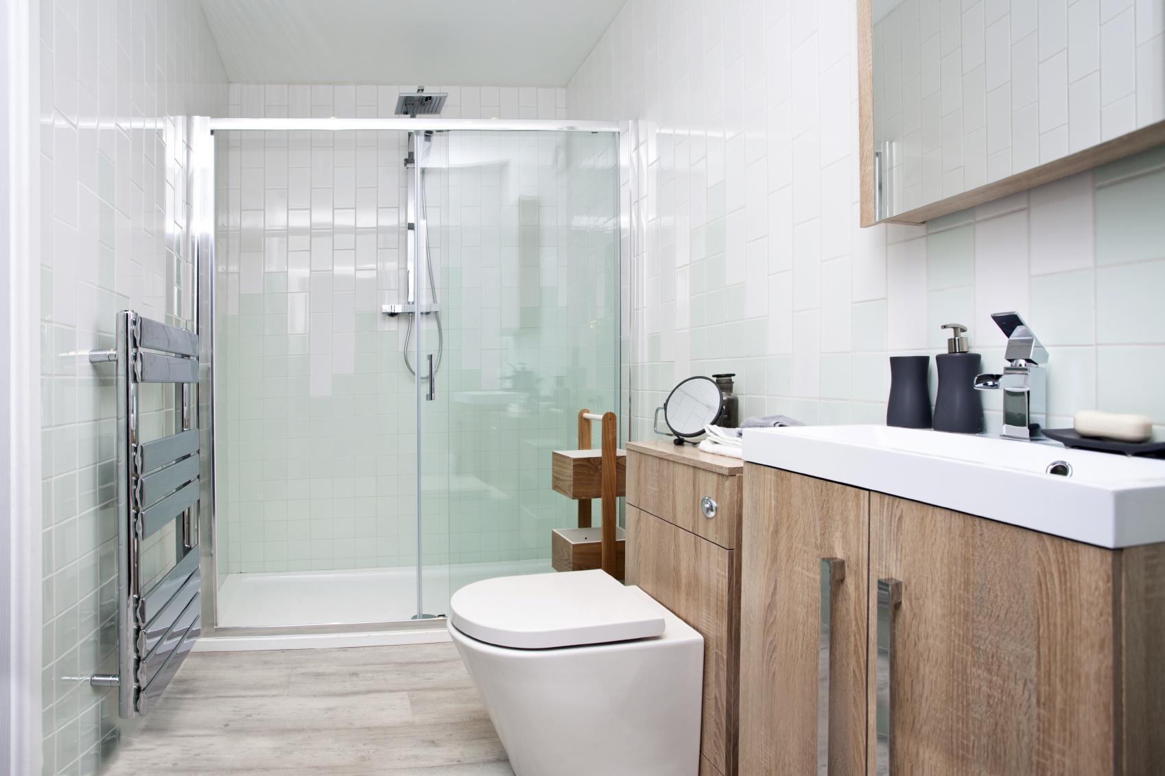 Como Escolher o Piso Vinílico Ideal para Banheiros