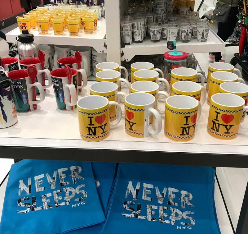 Guia Completo: Onde Encontrar Lembrancinhas Baratas em Viagens Internacionais