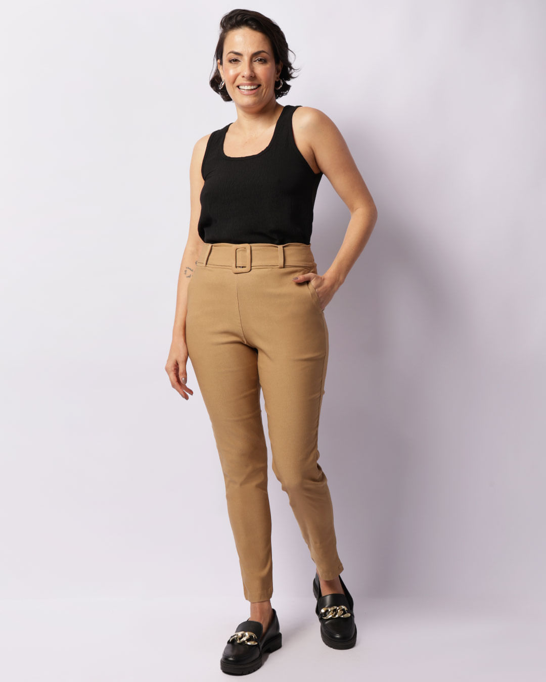 Acessórios Essenciais para Complementar Sua Calça Clochard