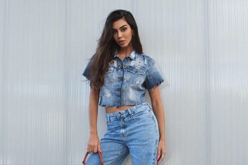 Acessórios Essenciais para Elevar Seu Look Jeans e Salto
