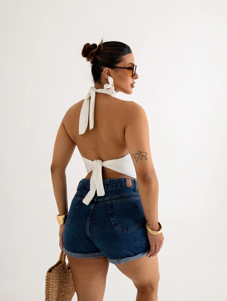 Tendências de Moda Praia com Decote nas Costas para o Verão