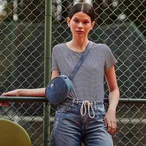 looks com pochete feminina