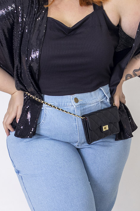 Pochete de Couro vs. Nylon: Qual Escolher para um Visual Mais Sofisticado?