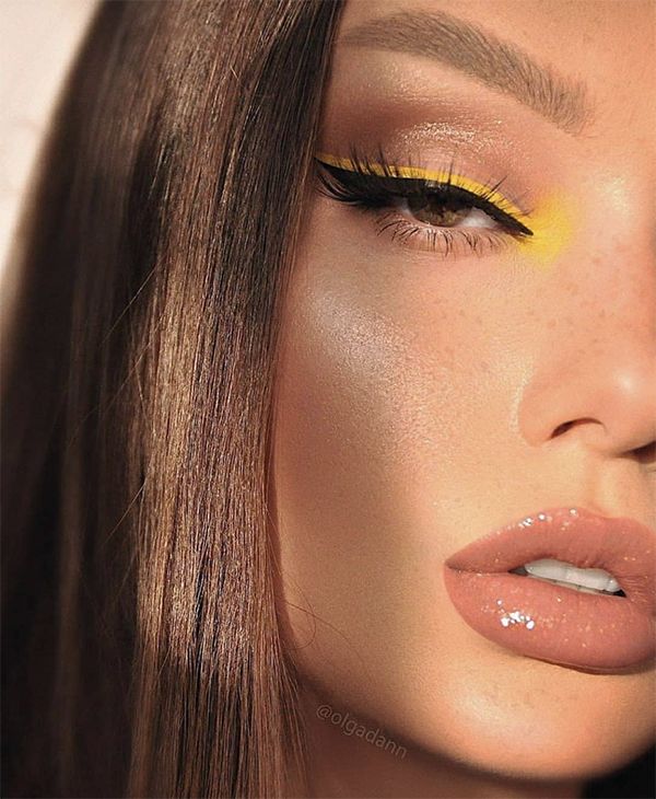 Técnicas de aplicação de delineado colorido para iniciantes