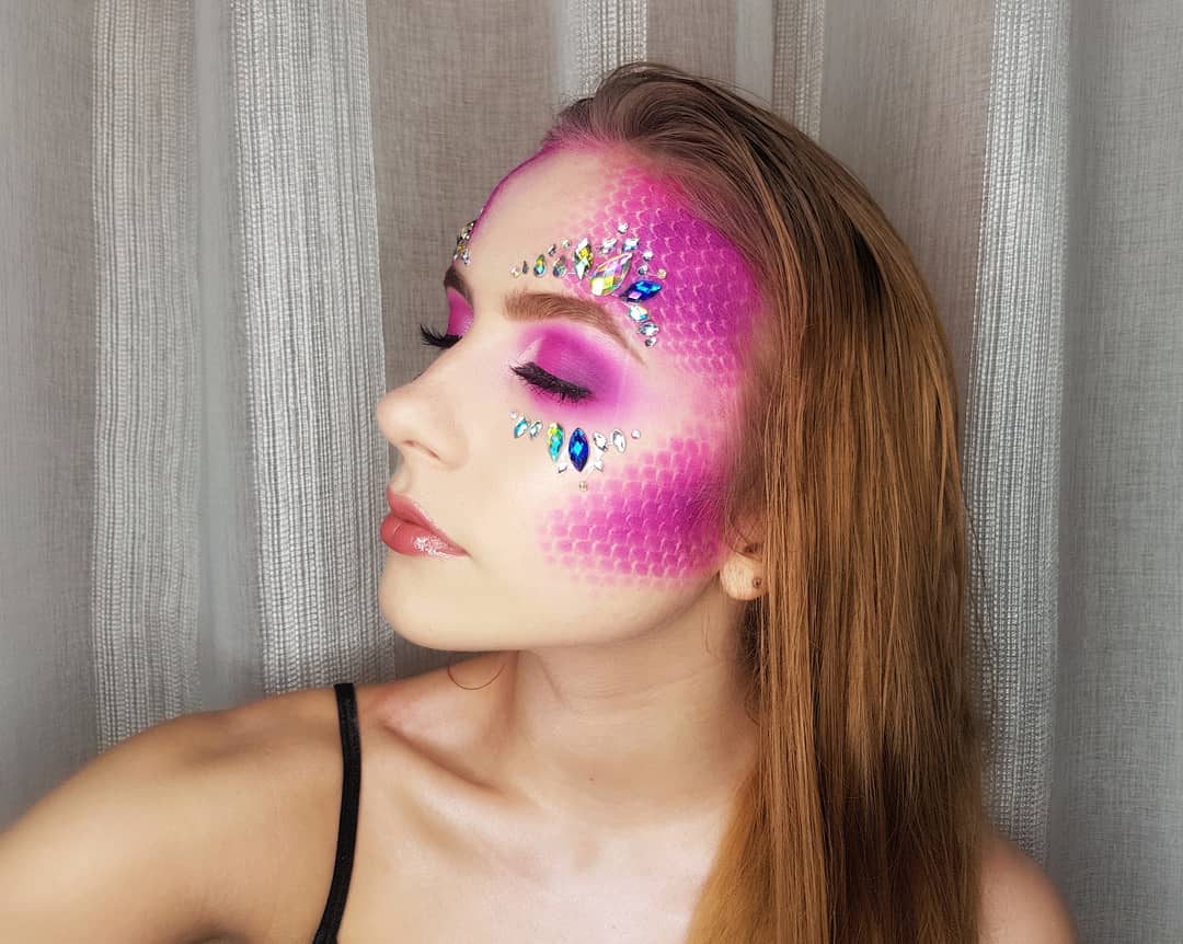 quanto custa maquiagem de sereia com meia arrastão