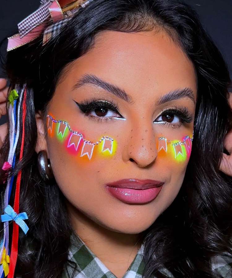 ideias de maquiagem neon para festa