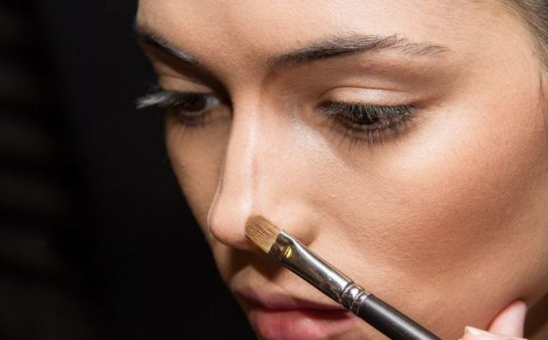 maquiagem para disfarçar nariz grande