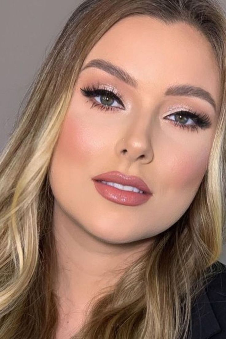 Guia Completo de Penteados Simples para Noivas no Civil