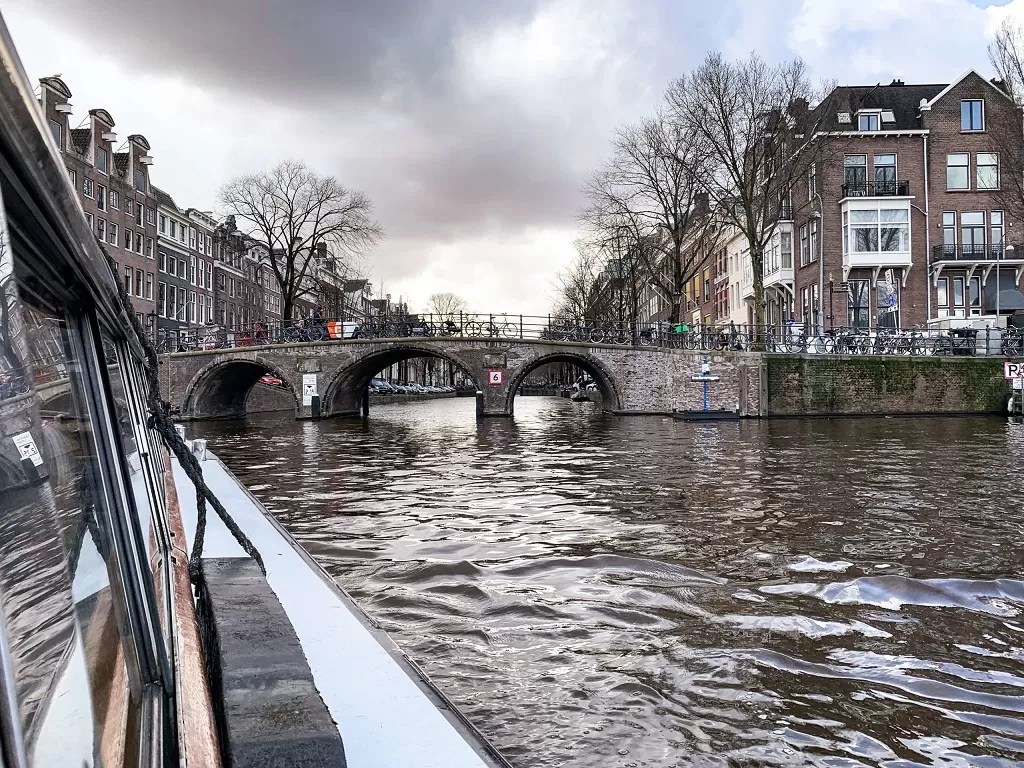 Explorando o Mercado de Lanchas de Luxo: Onde Comprar e o Que Esperar