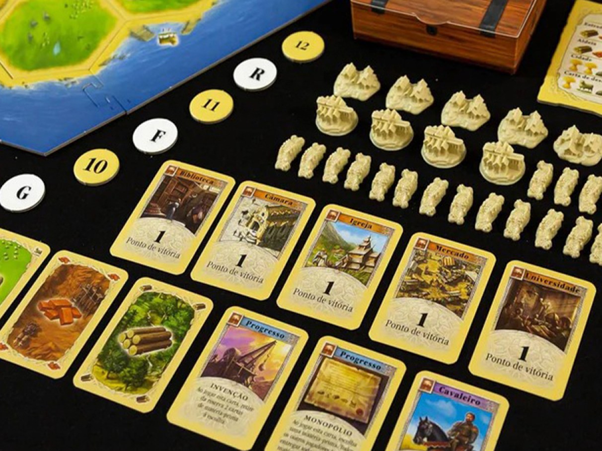 Jogos de tabuleiro cooperativos vs. competitivos: Qual o melhor para sua família?