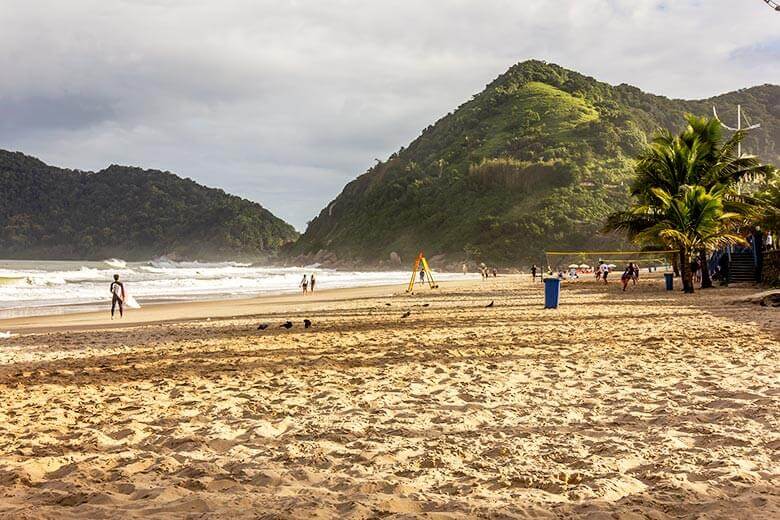 melhores praias do guarujá para família
