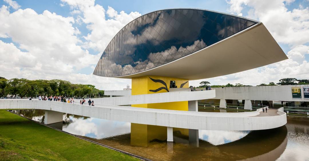museu oscar niemeyer curitiba olho