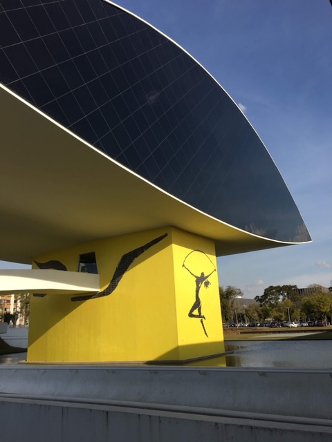 erros comuns ao visitar museu do olho curitiba