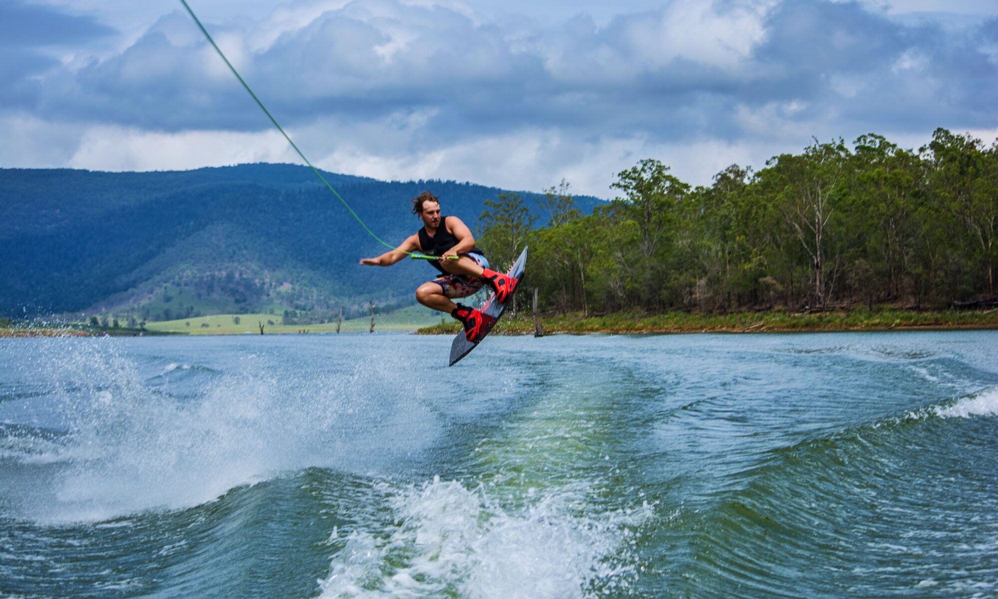 Como Começar no Esqui Aquático: Dicas e Técnicas Fundamentais