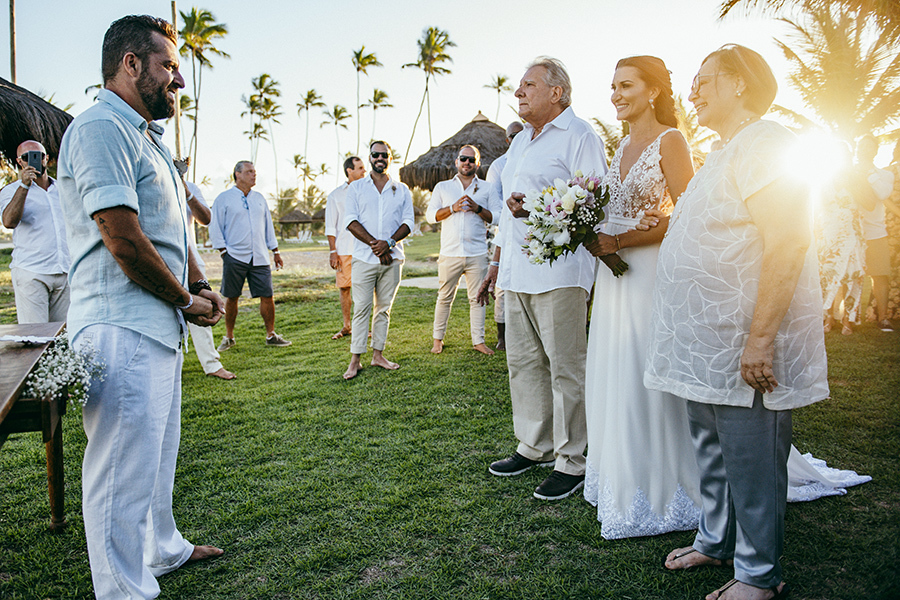 o que vestir em um casamento na praia