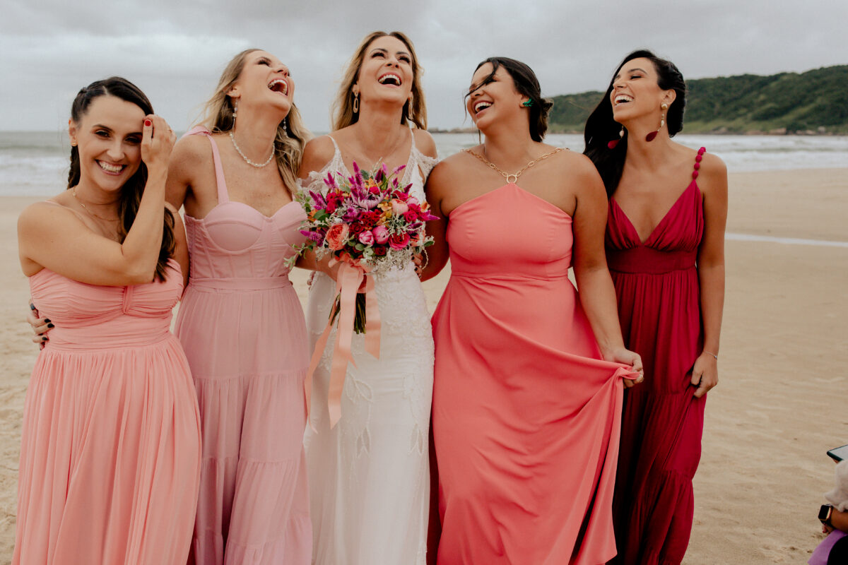 Guia Definitivo de Sapatos para Casamentos na Areia