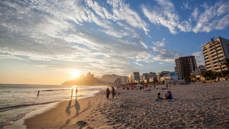 Trilhas e natureza: Pôr do sol na Floresta da Tijuca