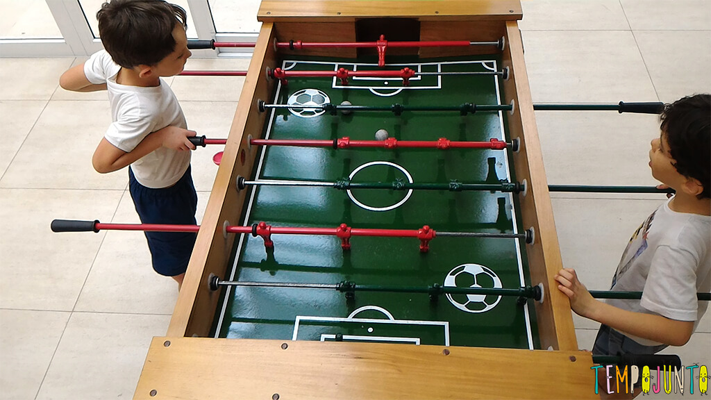 Pebolim Casual vs. Profissional: Quais as Diferenças nas Regras?