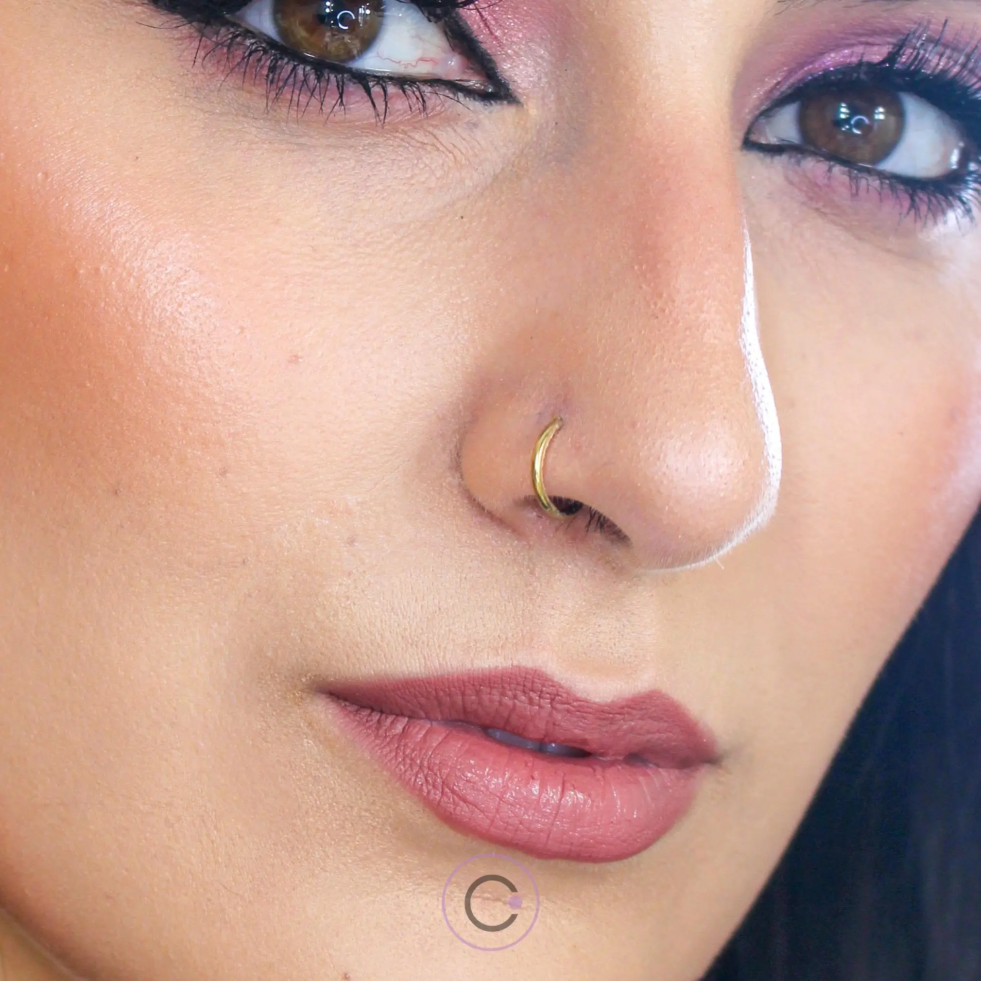 erros comuns ao escolher piercing de nariz para primeira perfuração